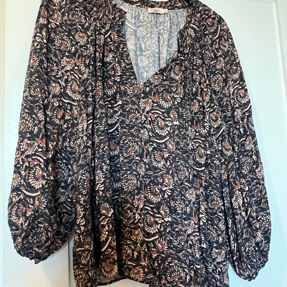 Faherty Navy Floral Blouse